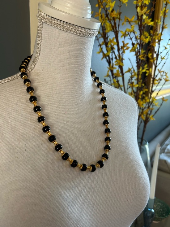 Vintage Jewelry - Vintage Black and Gold Beaded Necklace